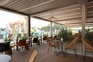 pergole-jesolo-pergola-bioclimatica-ke-kedry-prime-camping-mediterraneo-1